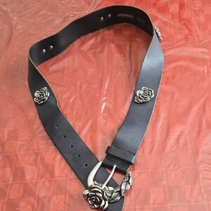 Vintage Antoniazzi Firenze Italian Black Leather Belt with Silver Rose Accents.